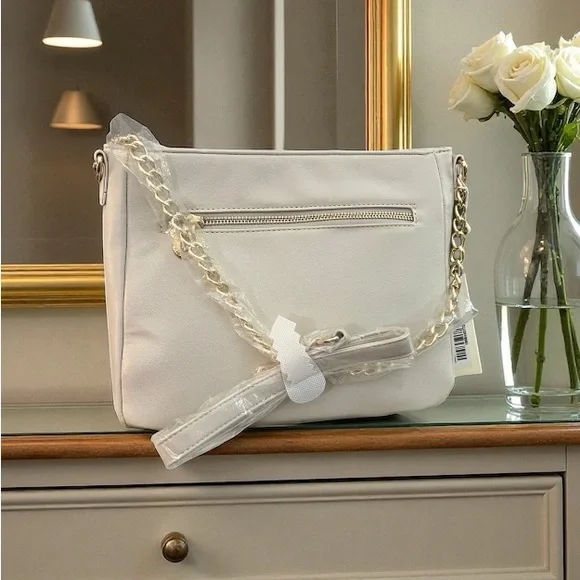 NWT Valentino Orlandi Cream Quilted
Vegan Leather Shoulder Bag - Picture 6 of 14